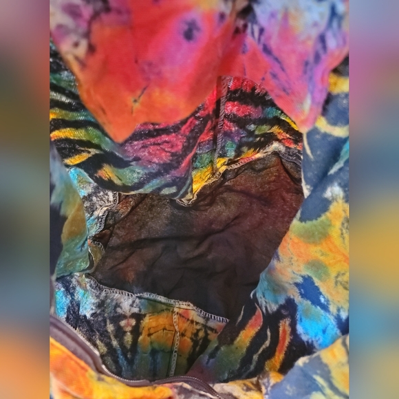 Tie Dye Crossbody Hobo Bag. - Picture 6 of 6